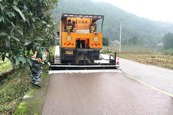 slurry sealing truck_1